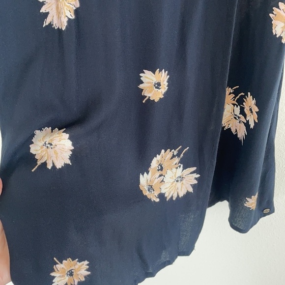 NWT Volcom Wrapsicle Black Wrap Dress - Picture 8 of 16